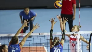 2019 Kadınlar Avrupa Voleybol Şampiyonası A Grubu'ndaki 5. maçında Türkiye,