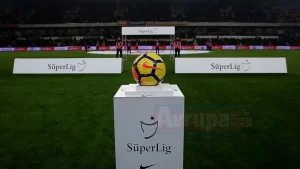 Spor Toto Süper Lig'de, "Dozer" lakaplı Trabzonspor'un efsane futbolcusu Cemil