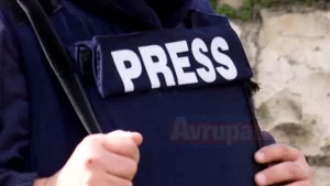 Gazetecilere Destek Komitesi Başkanı Salih el-Mısri tarafından yapılan açıklamada, "Cuma