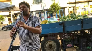 Edirne'nin İpsala ilçesine bağlı Bayrambey Mahallesi Enez Caddesi üzerinde zaman