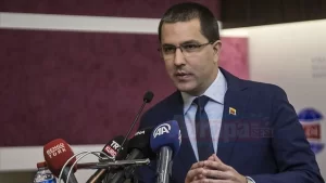 Ankara   Venezuela Dışişleri Bakanı Arreaza, "ABD, bir hükümeti yıkmak