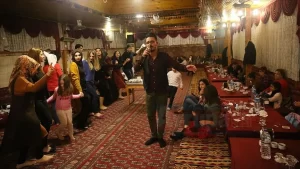 Şanlıurfa'ya gelen İbrahim Tatlıses, Haliliye Belediye Başkanı Mehmet Canpolat'ı makamında