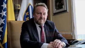 Bosna Hersek Halklar Meclisi Başkanı Bakir İzetbegoviç, "Mursi ilk önce