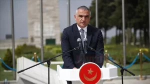   Kültür ve Turizm Bakanı Ersoy, "Mehmetçik savaş alanında, inancı