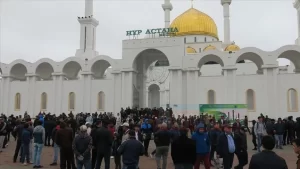 Astana   Caminin 30 bin kişilik kapasiteye ve 57 bin