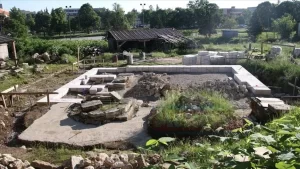 Bosnia and Herzegovina   Bosna'daki savaşta Sırplar tarafından yıkılan ve