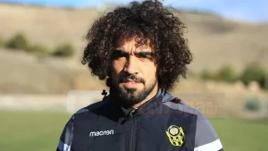 MALATYA   Evkur Yeni Malatyaspor, savunma oyuncusu Sadık Çiftpınar'ın transferi