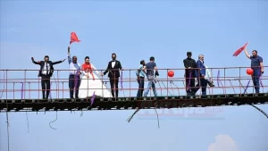 Kars'ın Akyaka ilçesine bağlı Küçük Aküzüm köyünde yaşayan Cengizhan ve