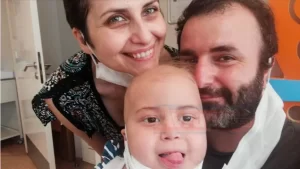 Antalya'da annesinden nakledilen yarı uyumlu ilik tutmadığı için babasının iliği