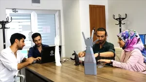 Erciyes Üniversitesi (ERÜ) Mühendislik Fakültesinden bir grup öğrenci, dünya genelinde