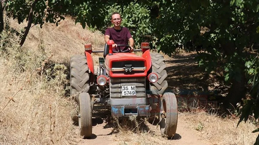 "Genç Çiftçi Projesi" ile arazisinde kariyer yaptı