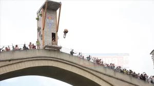 Red Bull Cliff Diving Dünya Serisi kapsamında Bosna Hersek'in güneyindeki