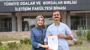 Emekli olduktan sonra kızının yönlendirmesiyle Yükseköğretim Kurumları Sınavı'na (YKS) giren