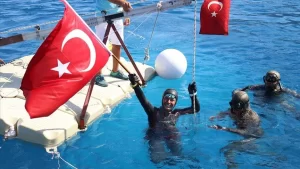 Serbest dalış dünya rekortmeni milli sporcu Derya Can, Burdur Yeşilova'daki
