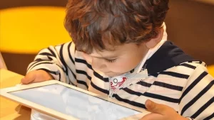 'Çocuklar artık emojiyle üzülüyor ve gülüyor' Uluslararası Sosyal Medya Derneği
