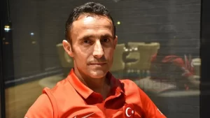 Türkiye Spor Yazarları Derneği Ankara Şubesinde düzenlenen basın toplantısında konuşan
