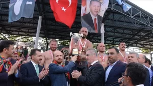 Kurtdereli Mehmet Pehlivan anısına bu yıl 60'ıncısı düzenlenen Geleneksel Kurtdereli