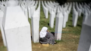 Ülkenin en yetkili mahkemesi konumundaki Yargıtay, Srebrenitsalı kurban yakınlarının Hollanda