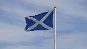   İskoçya Başbakanı Sturgeon, İngiltere'nin AB'den çıkması durumunda mayıs 2021'de