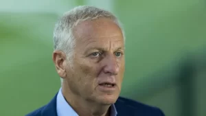 Türkiye Futbol Federasyonu Başkan Vekili Ali Dürüst, federasyondaki tüm görevlerinden