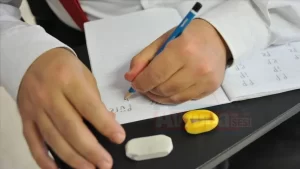 Dünyada 781 milyon yetişkin kişinin okuma yazması bulunmazken, bu rakamın