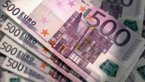   Avrupa Merkez Bankasının basımının durdurulmasına karar verdiği 500 avroluk