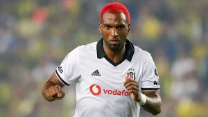 Beşiktaş'ın sakatlanan futbolcusu Ryan Babel'in sağ uyluk arka adale zarında