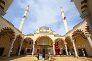 Türkiye Diyanet Vakfınca (TDV) yaptırılan Cibuti 2. Abdülhamid Han Camii