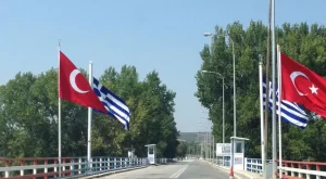 Türkiye’den sonra Yunanistan da karantina sürecini kaldırdı