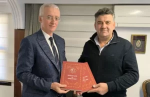 Almanya'nın Kiel şehrinde gemi ve yat sektöründe tanınan isimlerden biri