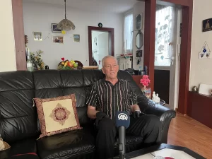 Almanya'ya göç eden ilk nesil Türklerden 84 yaşındaki Okan Boysan,