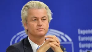 Hollanda'da dün yapılan erken genel seçimlerden, liderliğini yaptığı PVV açık