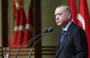"Müslümanları terörle eşleştirerek bunun üzerinden kapsamlı bir İslam düşmanlığı kampanyası