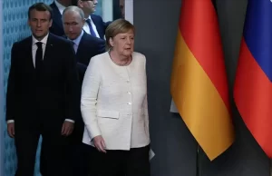 Rusya Devlet Başkanı Vladimir Putin, Almanya Başbakanı Angela Merkel ve