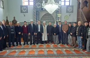 Başkonsolos Aykut Ünal yeni yılın ilk cuma namazında Gümülcine Yenimahalle’deki