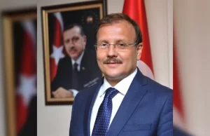 Türk-Alman Üniversitesi öğretim üyesi Doç. Dr. Enes Bayraklı, Batılı ülkelerde