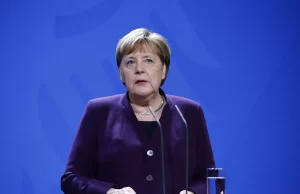 Almanya Başbakanı Angela Merkel, ülke tarihinin en büyük finansal skandallarından
