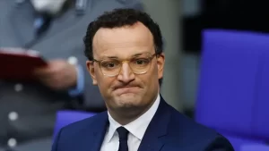 Sağlık Bakanı Spahn'ın birden fazla ve değeri 1 ile 4