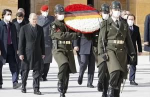 Almanya Başbakanı Olaf Scholz, Anıtkabir'i ziyaret etti. Başbakan Scholz ve