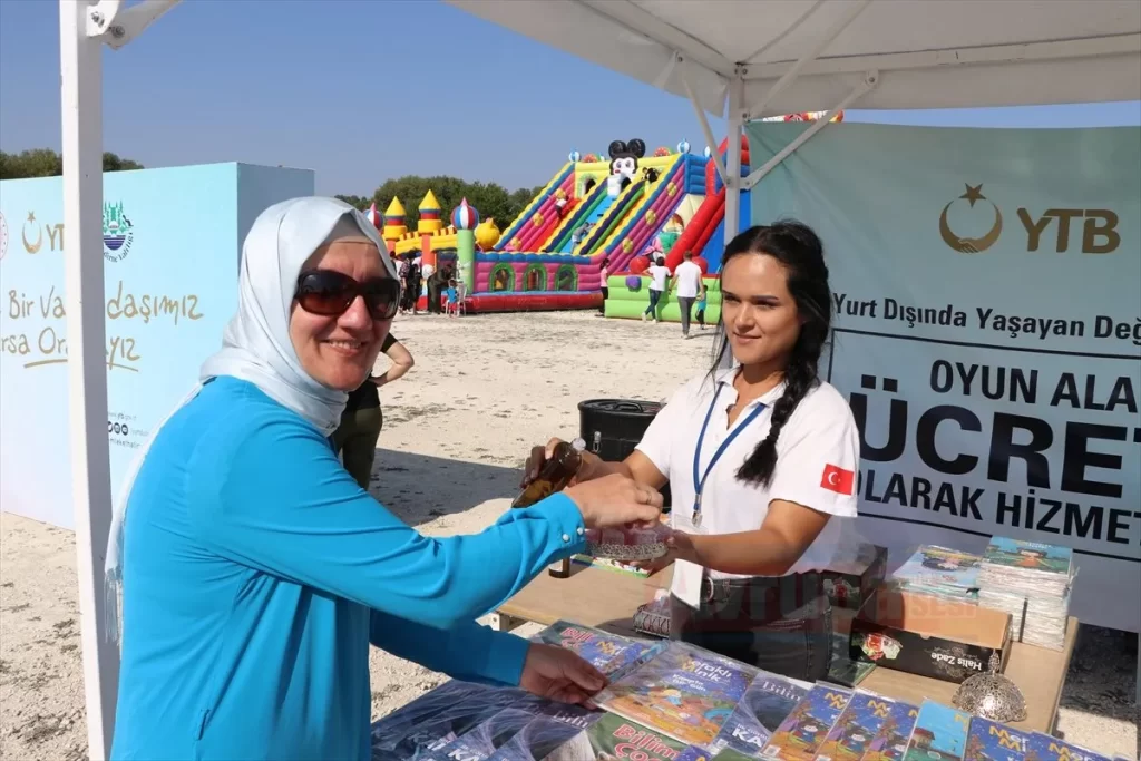 Kapıkule'de kuyrukları önlemek amacıyla uygulanan "park sistemi" gurbetçiyi rahatlattı