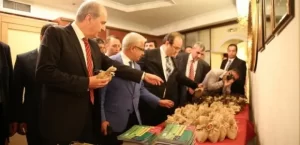 Türkiye ilk pirinç tohumlarını Makedonya’da ekmeye başladı. Türkiye’den gelen ilk