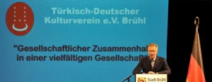 Almanya'nın 10. Cumhurbaşkanı Christian Wulff, Almanya'nın Brühl kentinde Brühl Türk