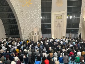 Kur’an-ı Kerim’in indirilmeye başlandığı, sema kapılarının açıldığı, dua ve tövbelerin