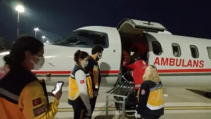 Almanya'da beyin kanaması geçiren İzmirli okul müdürü Hüseyin Çamlıca, ambulans