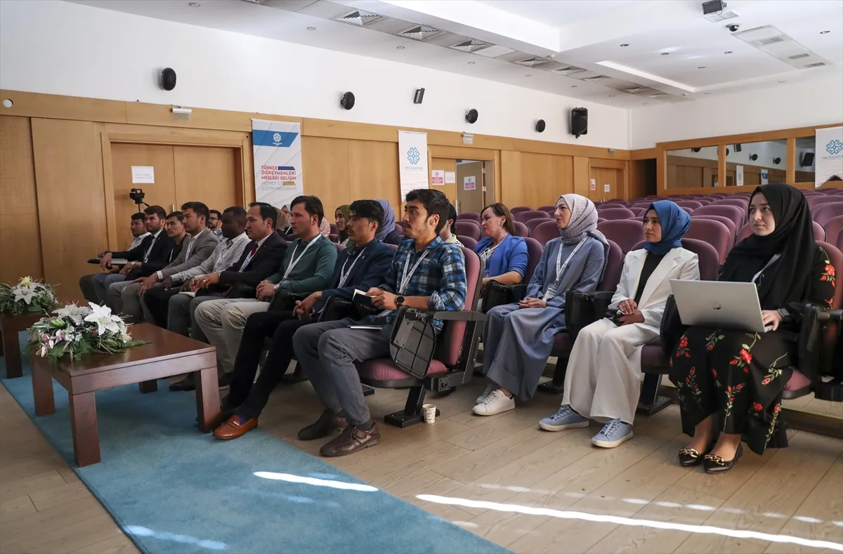 Şibirgan Fazilet Vahab Afgan Türk Kız Lisesi öğretmeni Feride Bayat:"Afganistan