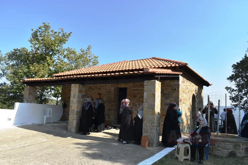 Gelin Mezarı Mahyası’na katılım yoğundu