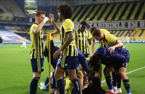 Süper Lig'in 34. haftasında Gaziantep'i konuk eden Fenerbahçe, rakibini 3-1