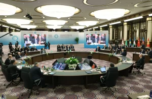 GKRY'nin, Türk Devletleri Teşkilatı Olağanüstü Zirve Toplantısı'nda KKTC bayrağının yer