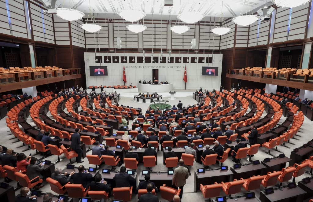 CHP'nin olağanüstü toplantı talebi için yeterli sayıya ulaşamadı