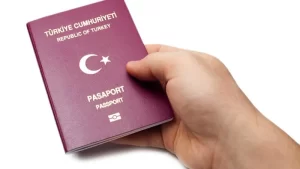 Maliye Bakanlığı tarafından yapılan son düzenlemeyle dış temsilciliklerde alınan pasaport